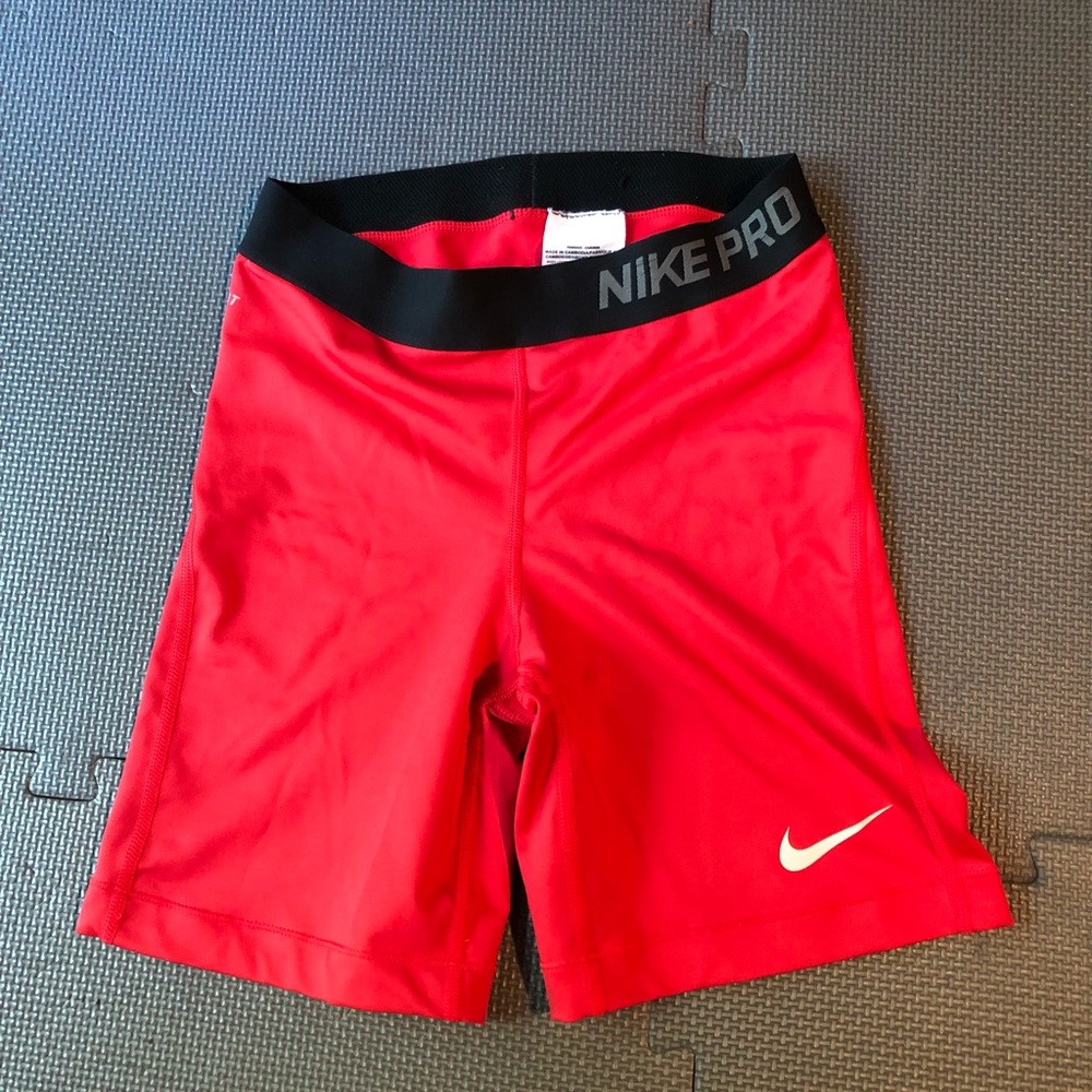 Nike pro women’s shorts dri fit, small size, used a few.